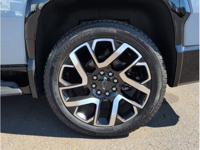 2025 Chevrolet Silverado EV Max Range RST