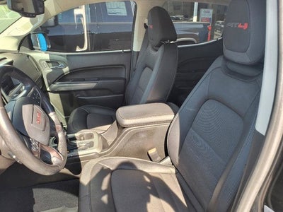 2022 GMC Canyon 4WD AT4 w/Cloth