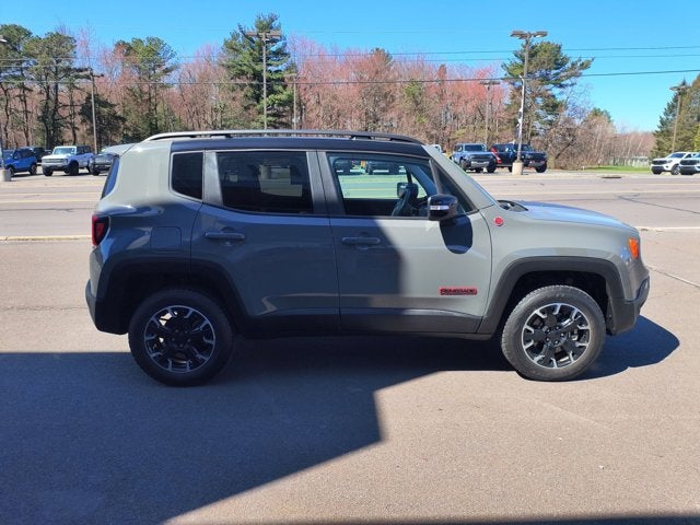 2023 Jeep Renegade Trailhawk